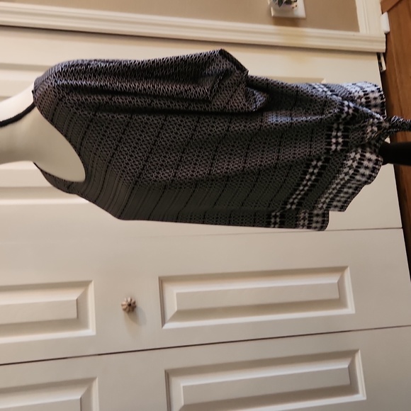 Rafaella, Great condition, Women's Top, Black with white design, Size Large - Picture 3 of 9